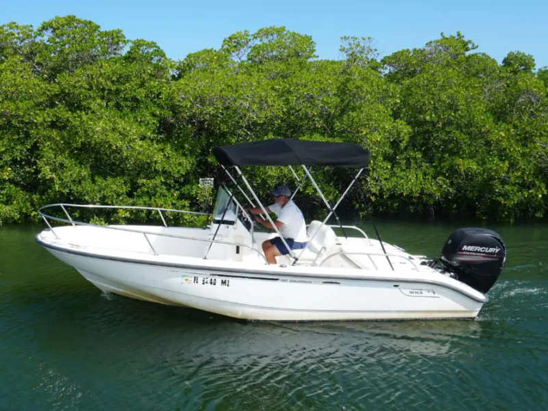 19 foot center console boston whaler boat rental